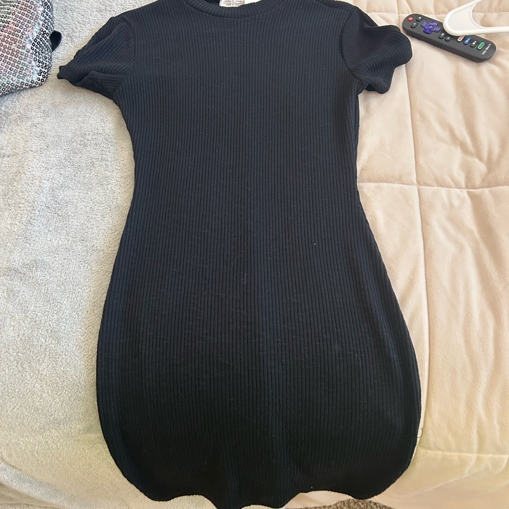 Elegant Black Ribbed Dress